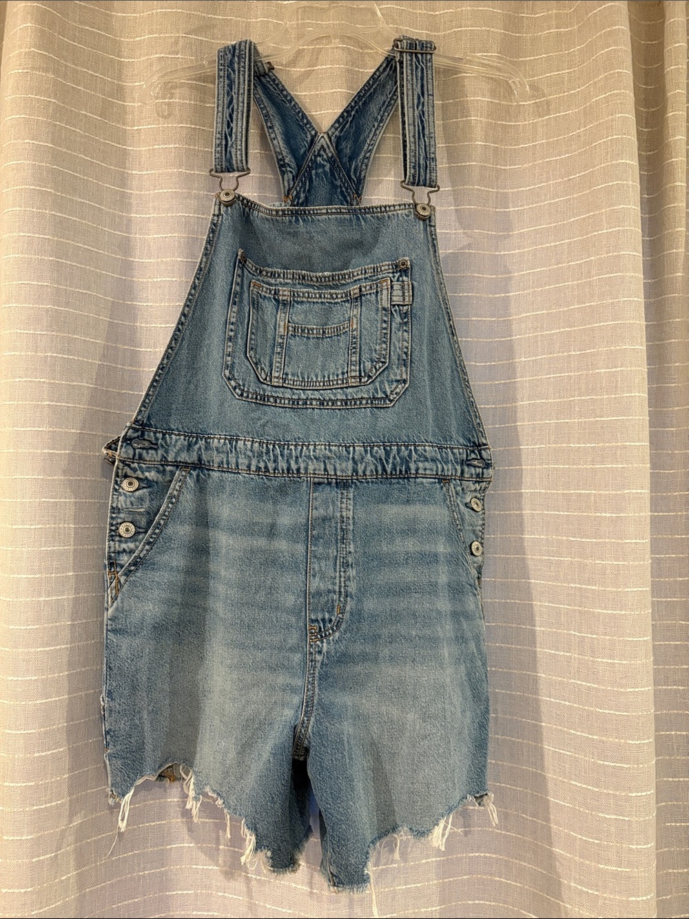 American eagle 90s boyfriend overall shorts